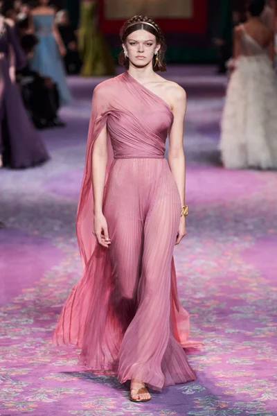 Look 70